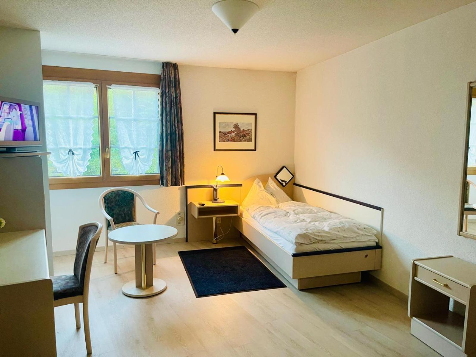 Le Cavalier Hotell Soyhières Exteriör bild