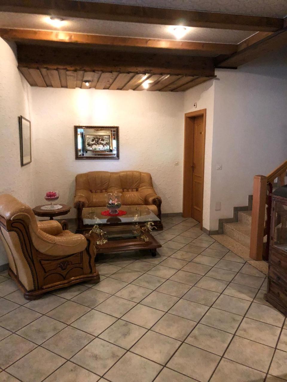 Le Cavalier Hotell Soyhières Exteriör bild